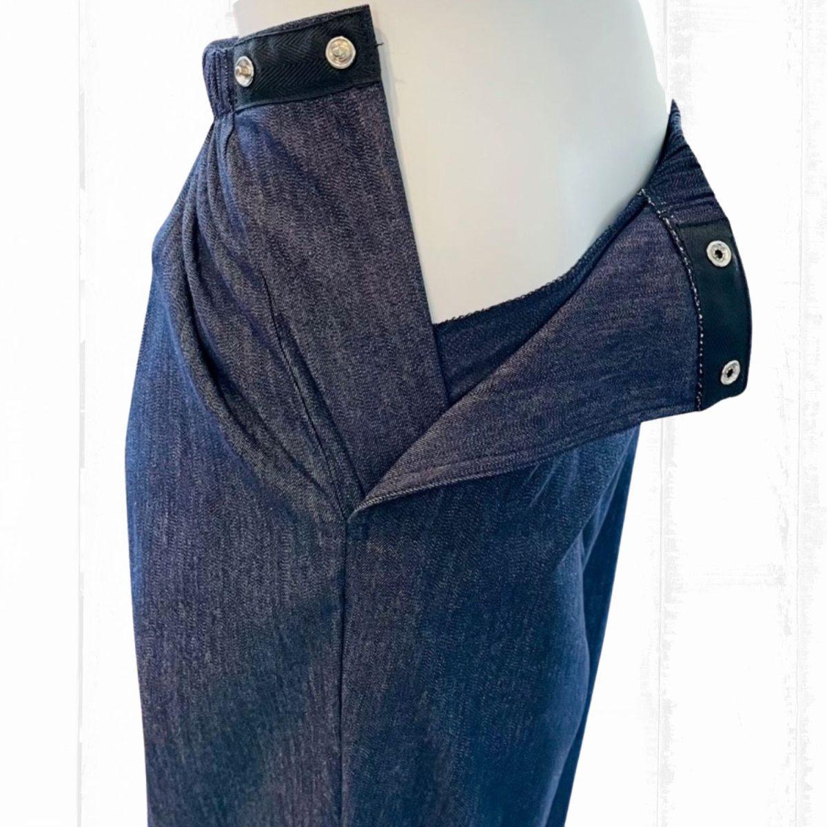 Capri adapté ouvert côtés en jeans marine